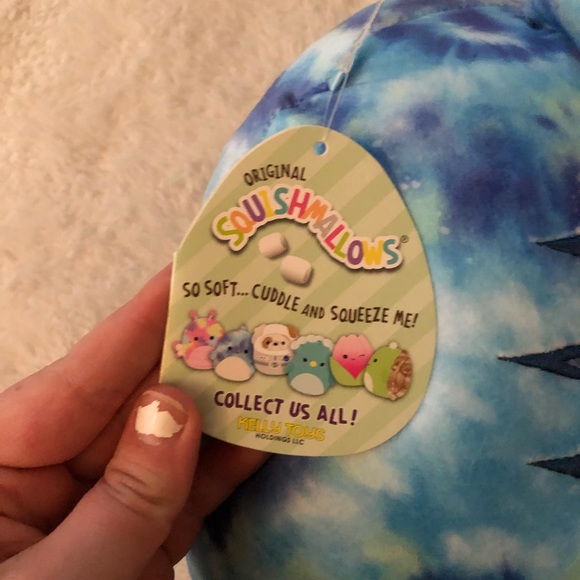 Squishmallow Tie Dye Shark - Picture 3 of 5
